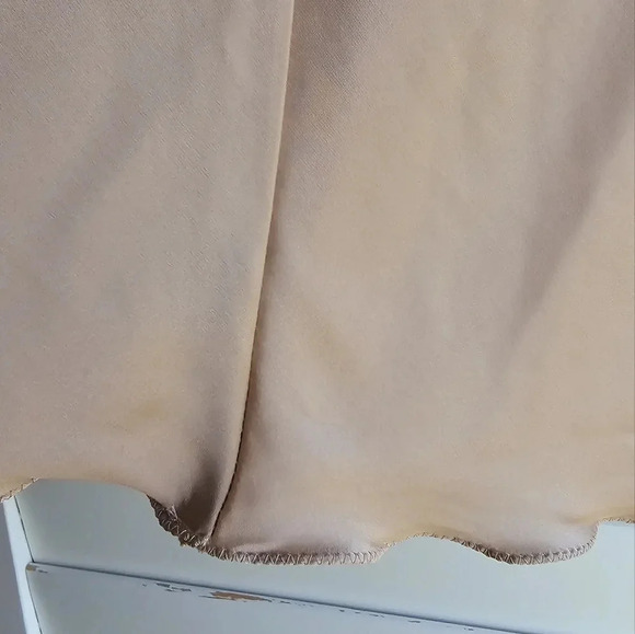 ELIE TAHARI Blouse Top Buttons Satin Toffee Champagne Beige Nude size L - Picture 6 of 7